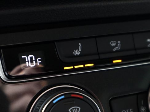 Used 2019 Volkswagen Tiguan SE w/ 3rd Row Seat Package image 4