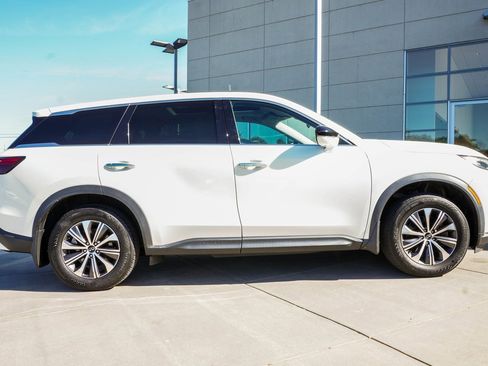 Certified 2023 INFINITI QX60 Pure image 7