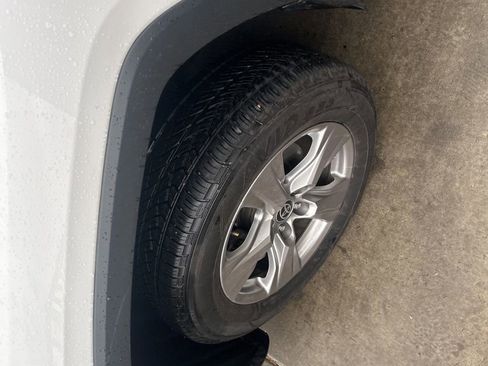 Used 2023 Toyota RAV4 XLE image 16