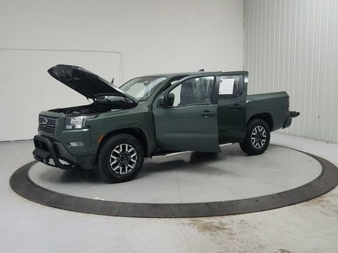 Used 2023 Nissan Frontier SV w/ SV Convenience Package RWD image 12