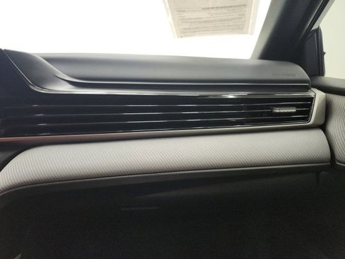 Used 2025 Toyota Camry SE image 74