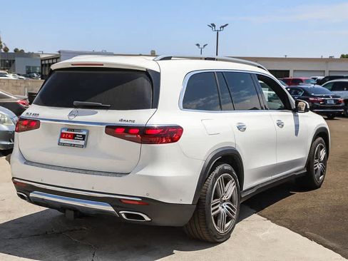 Used 2024 Mercedes-Benz GLS 450 4MATIC image 4