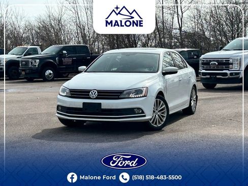 Used 2016 Volkswagen Jetta SEL image 1