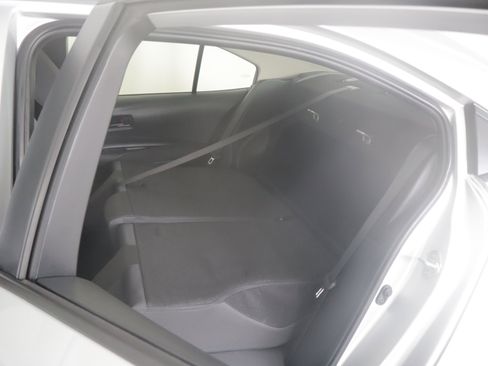 Used 2023 Toyota Corolla LE image 19