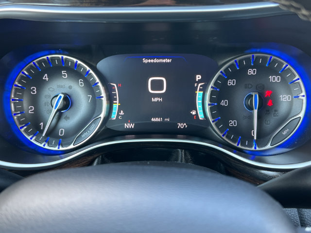 Used 2024 Chrysler Pacifica Limited w/ Uconnect Theater Family Group AWD/4WD image 24