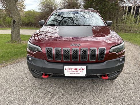 Used 2019 Jeep Cherokee Trailhawk w/ Cold Weather Group AWD/4WD image 8