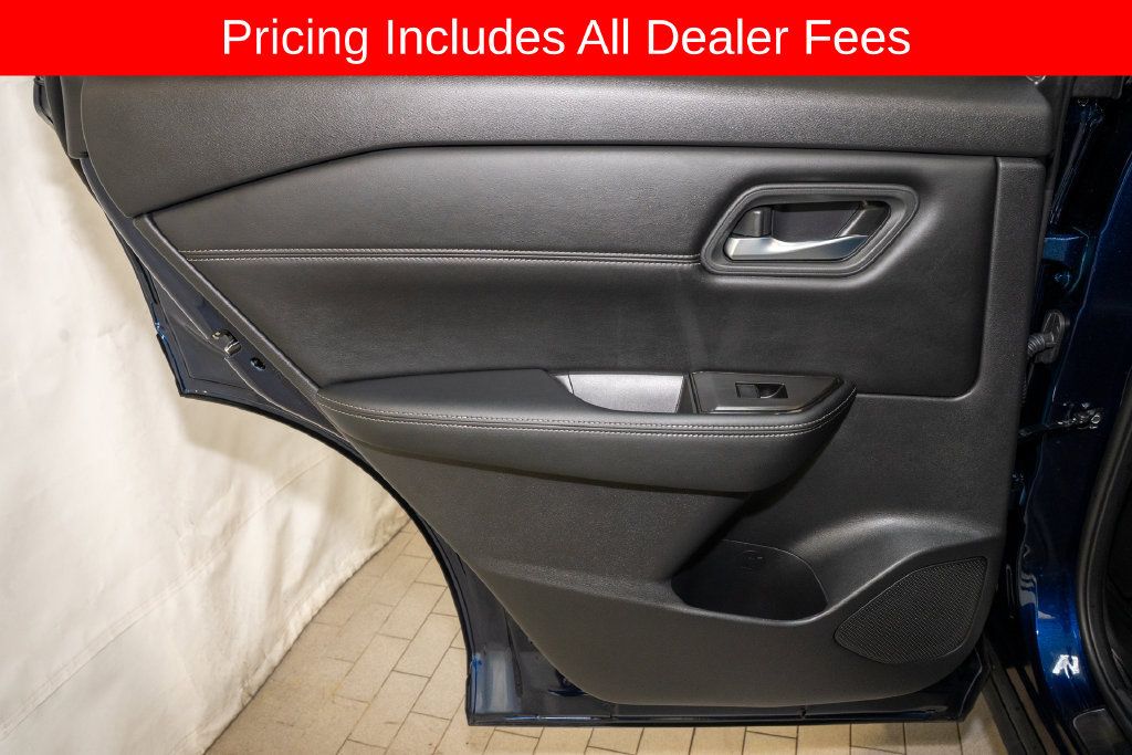Used 2026 Nissan Rogue Dark Armor FWD image 11