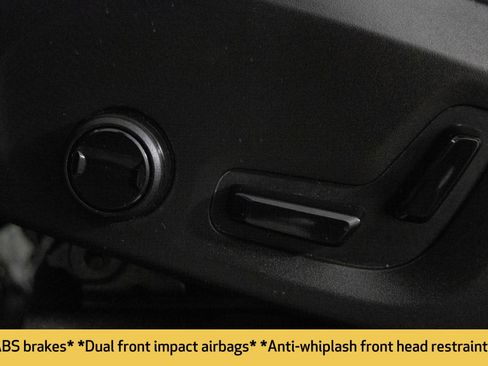 Used 2021 Volvo XC90 T6 Momentum w/ Protection Package image 22