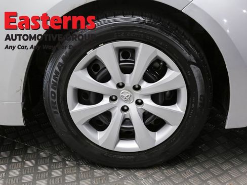 Used 2023 Toyota Corolla LE image 31