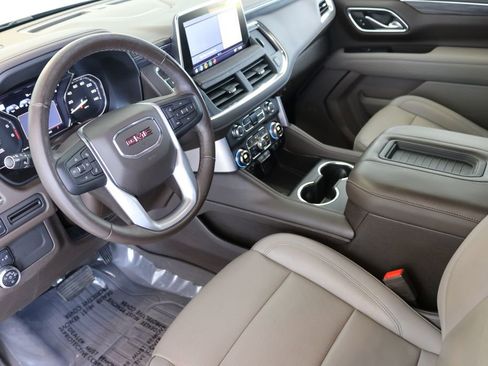 Used 2021 GMC Yukon XL SLT w/ SLT Premium Package image 20