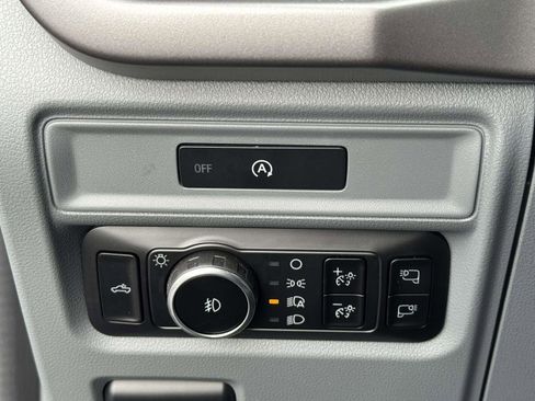 Used 2025 Ford F150 XLT w/ Equipment Group 301A Standard image 17