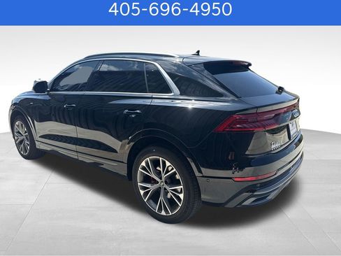 Used 2022 Audi Q8 Prestige w/ Prestige Package AWD/4WD image 2
