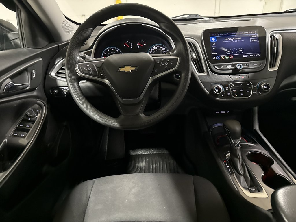 Used 2023 Chevrolet Malibu LT FWD image 11