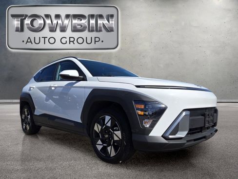 Used 2025 Hyundai Kona SEL FWD image 2