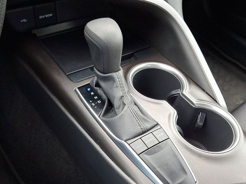 Certified 2022 Toyota Camry LE FWD image 15