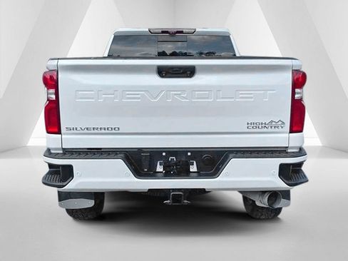 Used 2023 Chevrolet Silverado 2500 High Country w/ Z71 Off-Road Package AWD/4WD image 6