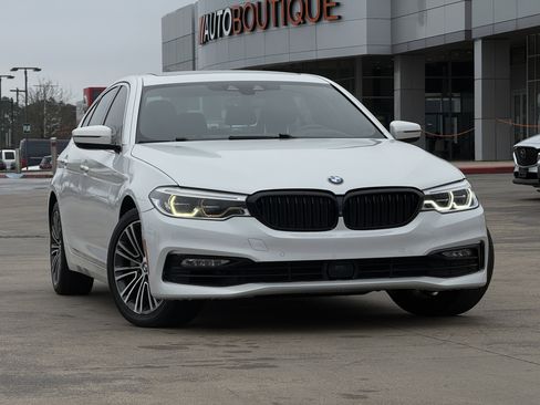 Used 2017 BMW 540i w/ Premium Package image 3