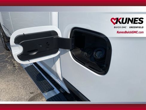 New 2025 GMC Sierra 3500 SLT w/ SLT Premium Package image 17