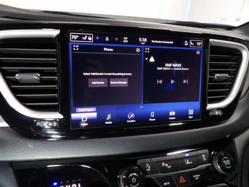 Used 2025 Chrysler Pacifica Select FWD image 20