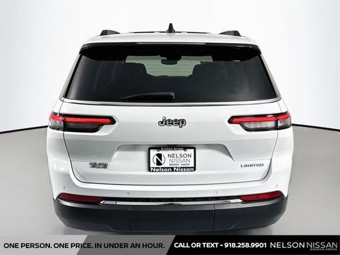 Used 2023 Jeep Grand Cherokee L Limited AWD/4WD image 6