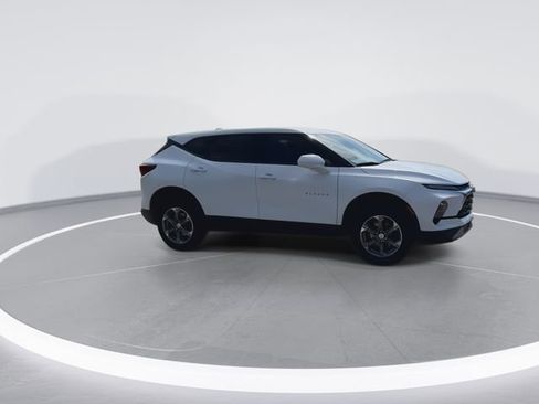 Used 2023 Chevrolet Blazer LT FWD image 13
