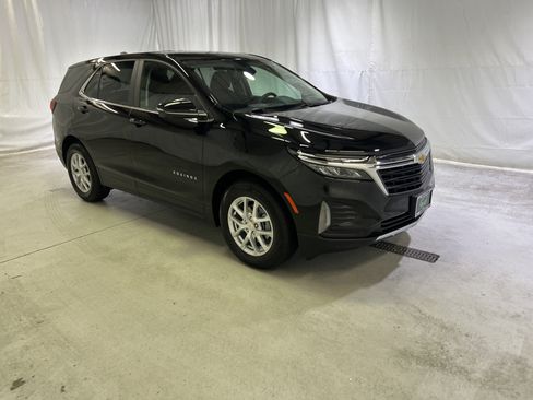 Certified 2024 Chevrolet Equinox LT FWD image 2
