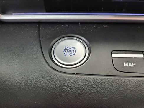 Used 2024 Hyundai Elantra SEL FWD image 14