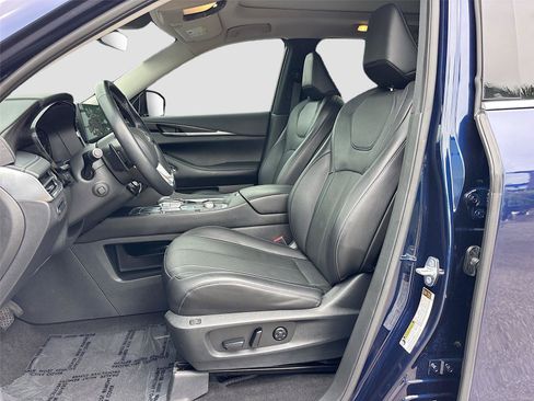 Used 2023 INFINITI QX60 Sensory w/ Cargo Package FWD image 22