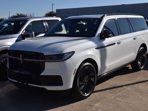 Used 2025 Lincoln Navigator L Reserve w/ Jet Appearance Package image 1