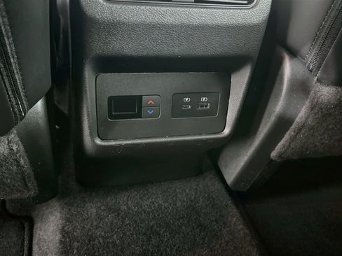 Used 2023 Nissan Rogue SL w/ SL Premium Package FWD image 27