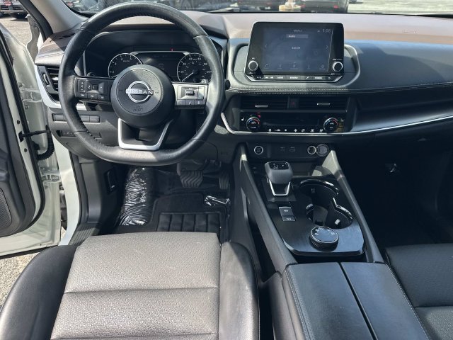 Used 2023 Nissan Rogue SV w/ SV Premium B Package AWD/4WD image 18