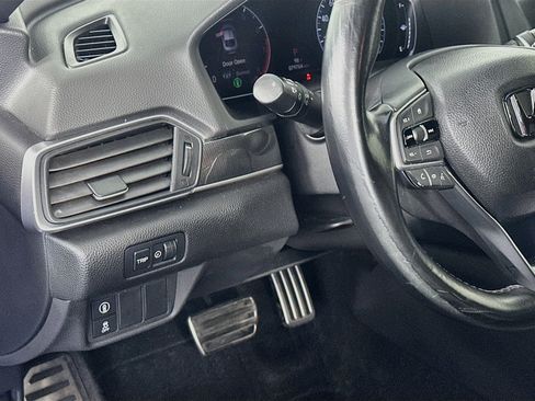 Used 2018 Honda Accord Sport image 16