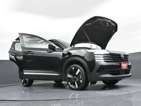 Used 2025 Nissan Kicks SR w/ SR Premium Package FWD image 49