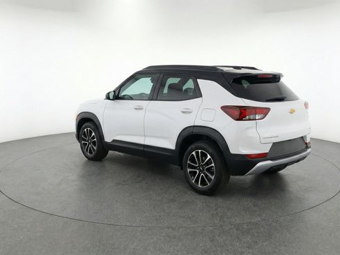 Used 2025 Chevrolet TrailBlazer LT image 6