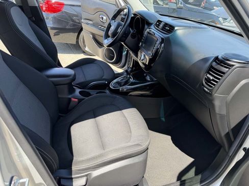 Used 2017 Kia Soul + w/ Audio Package FWD image 18