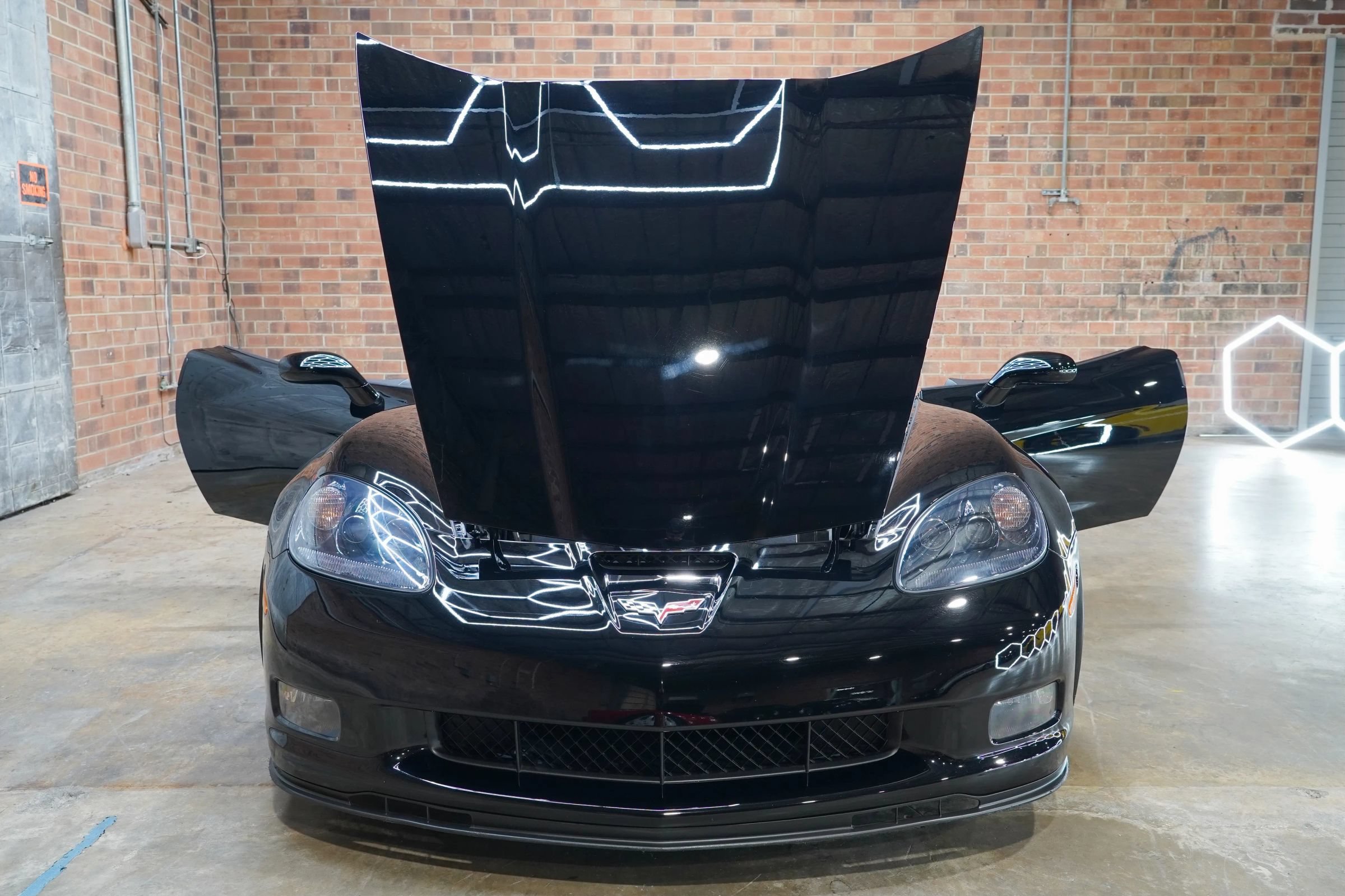 Used 2011 Chevrolet Corvette Grand Sport w/ Preferred Equipment Group RWD image 23