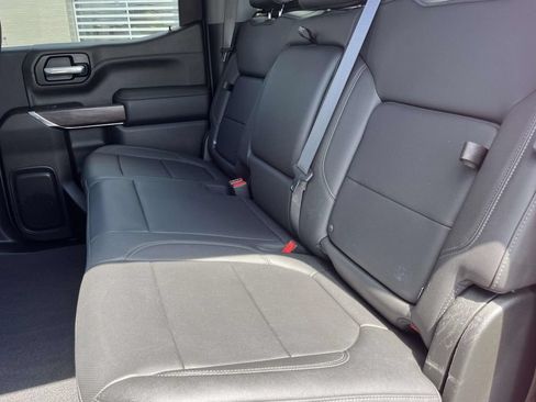 Used 2022 GMC Sierra 1500 SLT w/ SLT Premium Plus Package AWD/4WD image 17