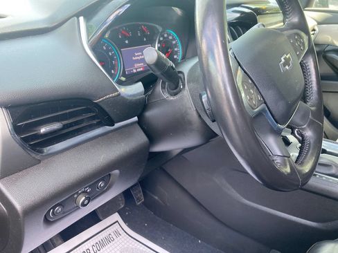 Used 2021 Chevrolet Traverse RS w/ LPO, Floor Liner Package AWD/4WD image 15