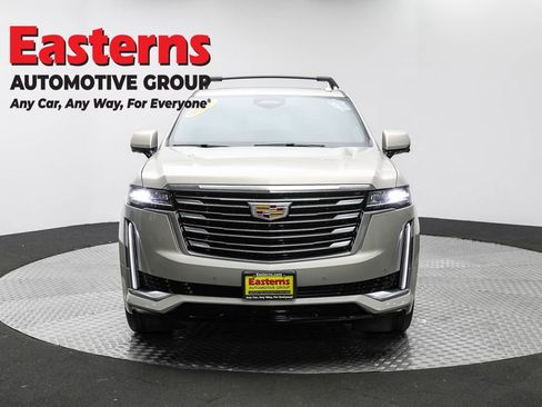 Used 2021 Cadillac Escalade ESV Premium Luxury Platinum image 2