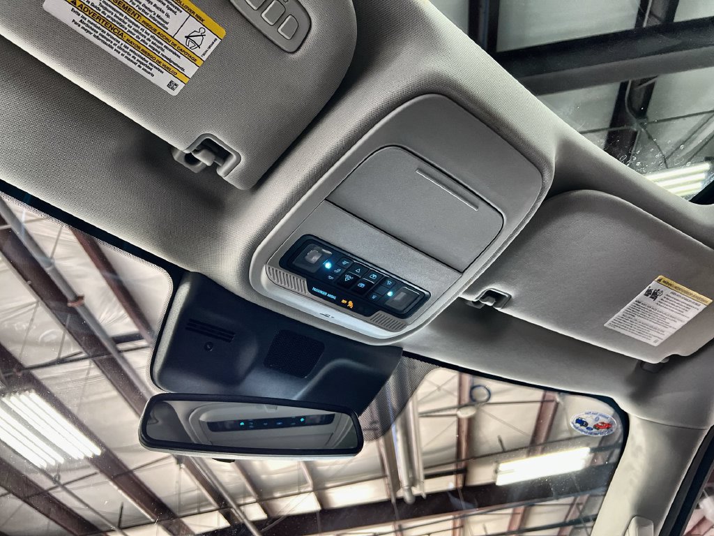 Used 2025 Ford Expedition Active AWD/4WD image 35