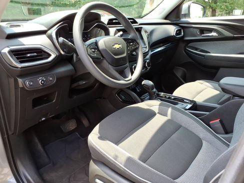 Certified 2023 Chevrolet TrailBlazer LT w/ Convenience Package FWD image 12
