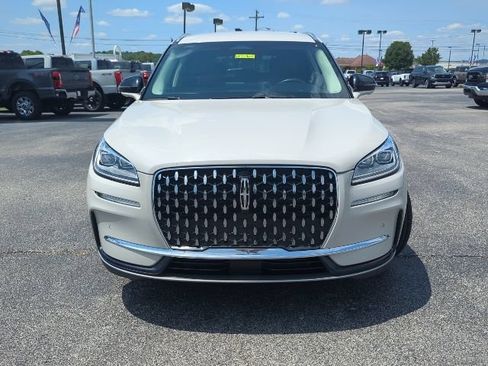Used 2024 Lincoln Corsair Reserve w/ Equipment Group 201A AWD/4WD image 4