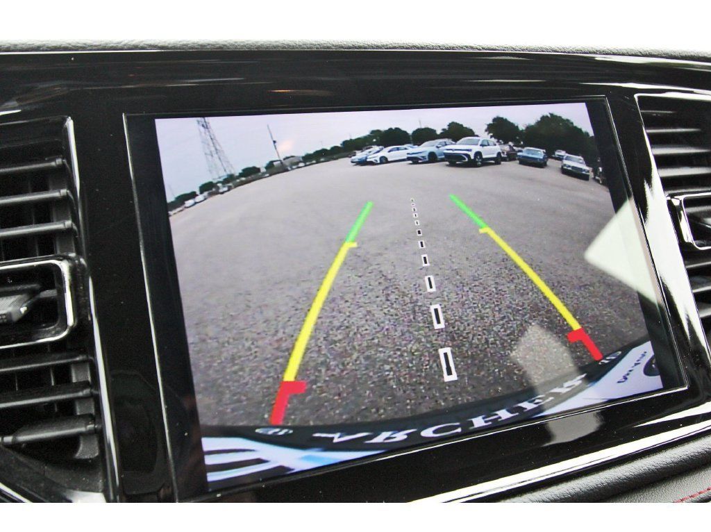 Used 2024 Dodge Durango GT RWD image 25