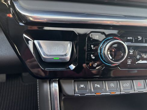 New 2026 GMC Sierra 1500 Denali Ultimate w/ LPO, Black Badging Package image 28