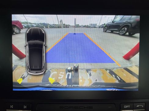 Used 2018 Porsche Macan S image 8