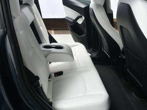 Used 2021 Tesla Model Y Performance AWD/4WD image 36