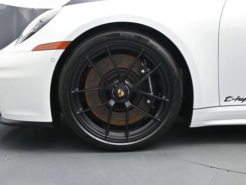 Used 2026 Porsche 911 Carrera GTS RWD image 4