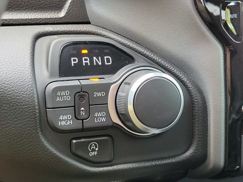 Used 2025 RAM 1500 Big Horn AWD/4WD image 25