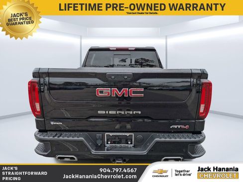 Used 2022 GMC Sierra 1500 AT4 w/ AT4 Premium Package AWD/4WD image 4