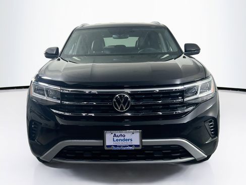Used 2023 Volkswagen Atlas Cross Sport SE AWD/4WD image 2